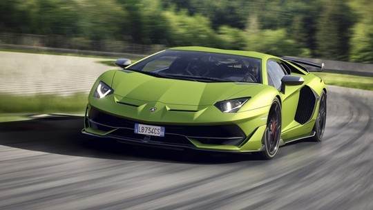 Lamborghini Aventador SVJ é revelado na Califórnia