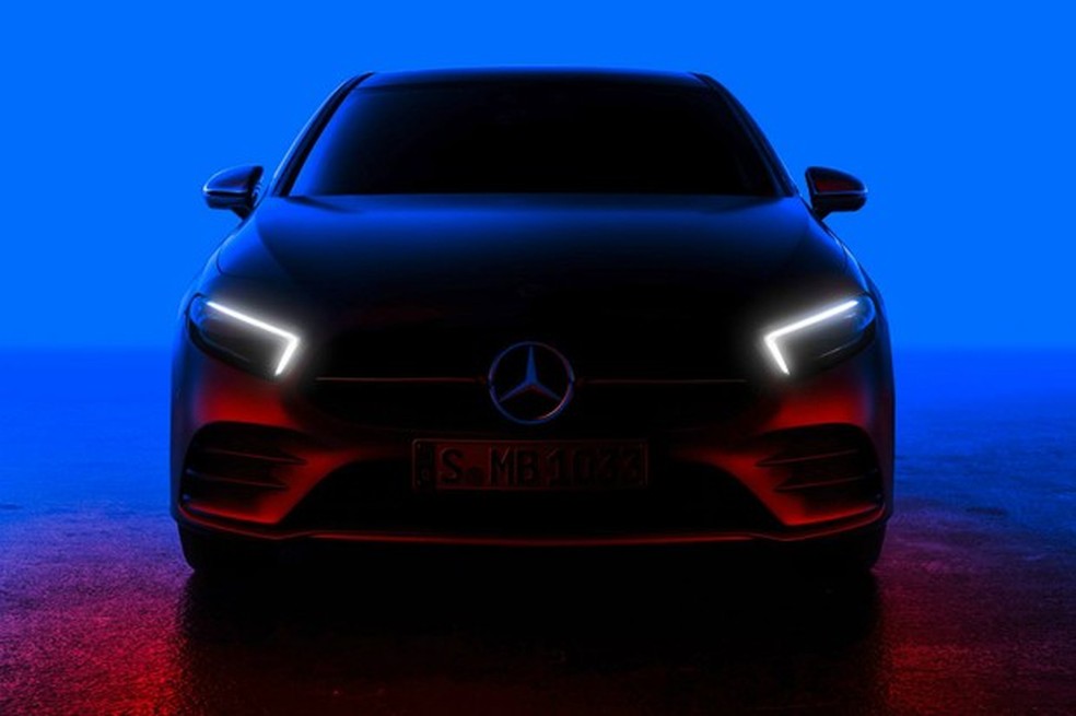 Nova geração do Mercedes Classe A aparece em teaser (Foto: Divulgação) — Foto: Auto Esporte