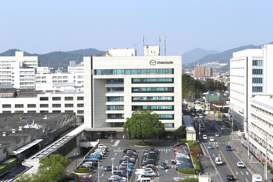 O prédio que abriga a sede mundial da Mazda em Hiroshima, no Japão, atualmente