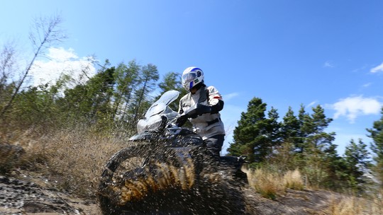 Triumph Tiger 900 chega ao Brasil em versão de entrada por R$ 48.990