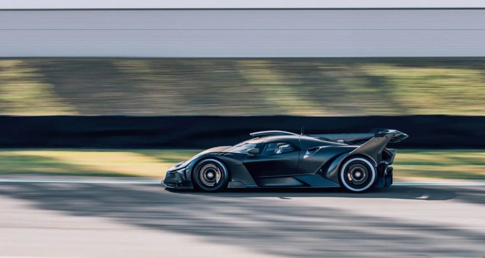 Bugatti Bolide é um dos carros mais esportivos da história da marca — Foto: Divulgação