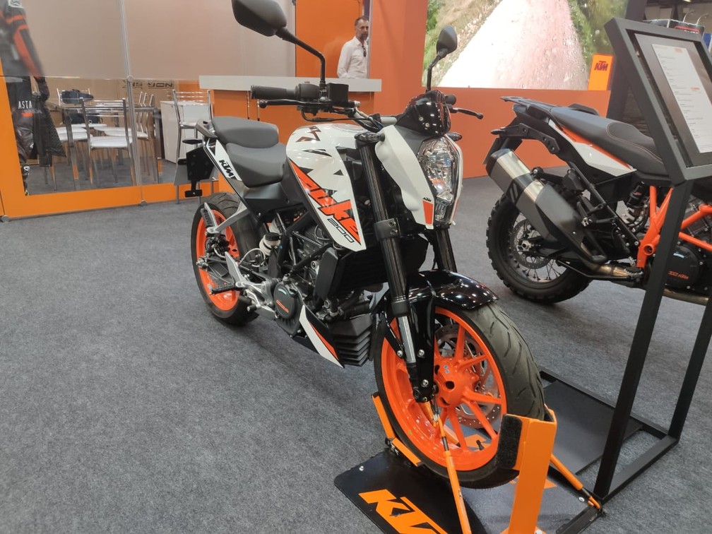 KTM 200 Duke 2020 — Foto: André Paixão/G1