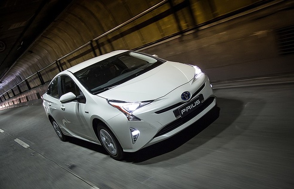 Toyota Prius é um excelente negócio pelo valor no mercado de usados — Foto: Auto Esporte