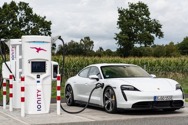 Como funciona um carro elétrico?