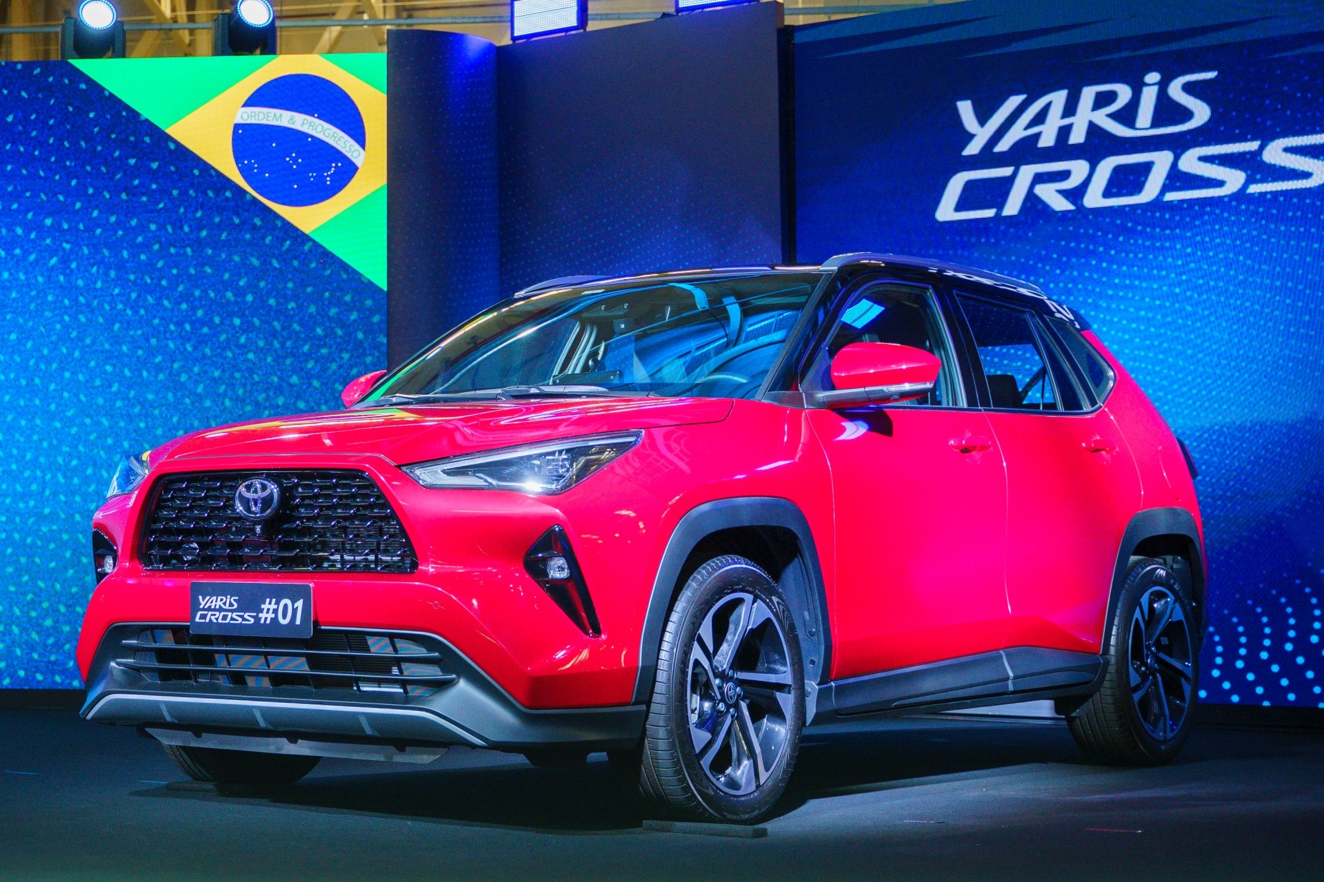 Toyota Yaris Cross tem produção iniciada no Brasil; quando chega às lojas?
