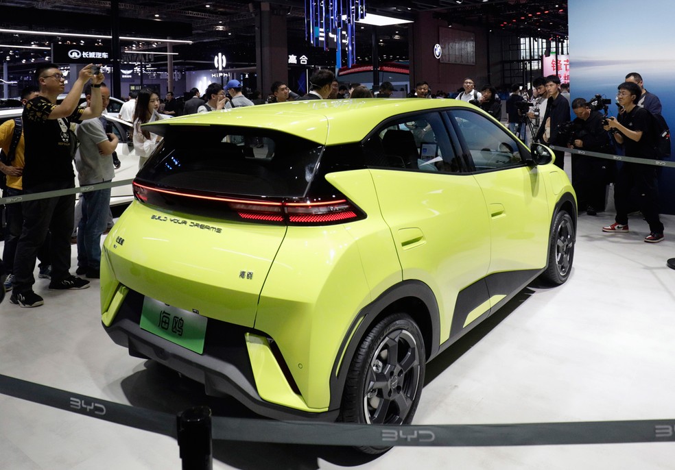 BYD Seagull apresentado no Salão de Xangai: modelo vem ao Brasil em 2024 — Foto: Getty Images