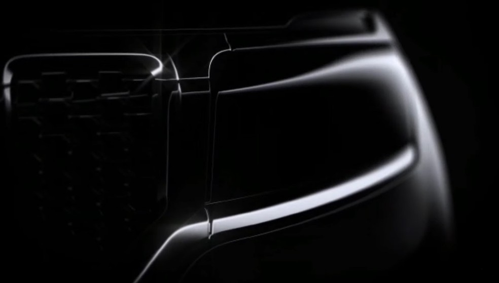 O SUV terá um visual diferente do novo Compass, com apliques sobre os faróis de leds — Foto: Divulgação
