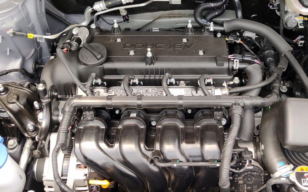 Motor 1.6 16V é a única opção para o Hyundai HB20X — Foto: André Paixão/G1