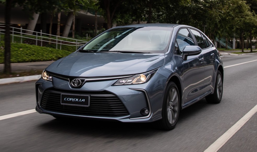 Toyota foi pioneira em usar a tecnologia híbrida flex no Corolla, em 2019 — Foto: Divulgação