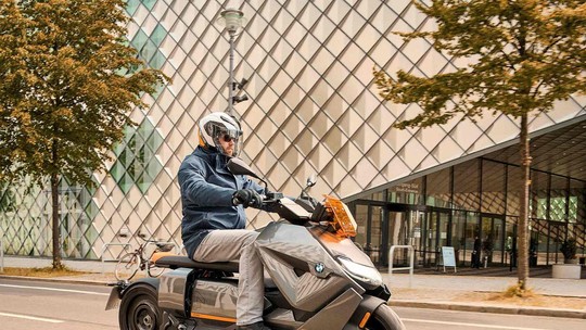BMW pode lançar no Brasil scooter elétrico com pegada futurista e 130 km de autonomia BMW pode lançar no Brasil scooter elétrico com pegada futurista e 130 km de autonomia