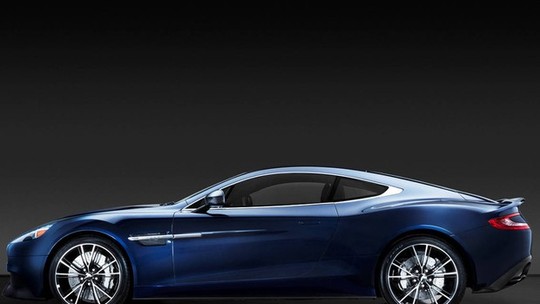 Daniel Craig leiloa carro de James Bond para ajudar ONG