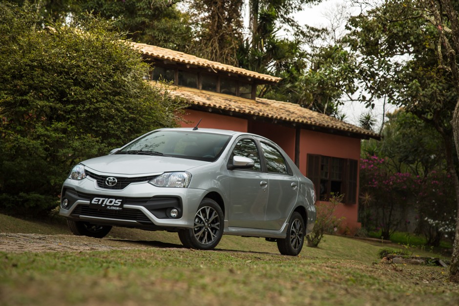 19º Toyota Etios - 2.721 unidades