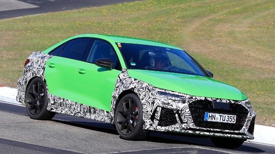 Flagra: Audi RS3 Sedan está em fase final de testes, e já parece incrível