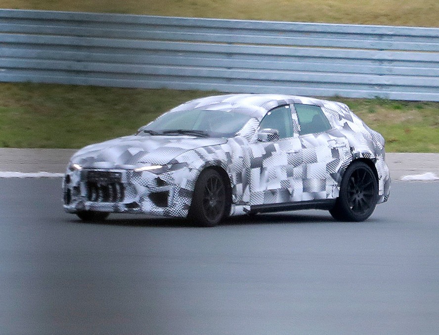 Novo SUV Purosangue da Ferrari