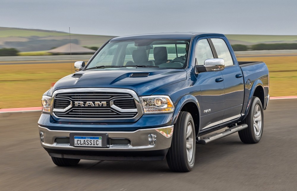 Teste: Ram Classic é picape raiz com motor V8 para brigar com Hilux e ...
