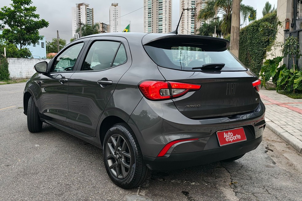 Argo mantém a tradição da Fiat ao trazer um conjunto de suspensão robusto — Foto: Júlia Maria Toledo/Auto News Brasil