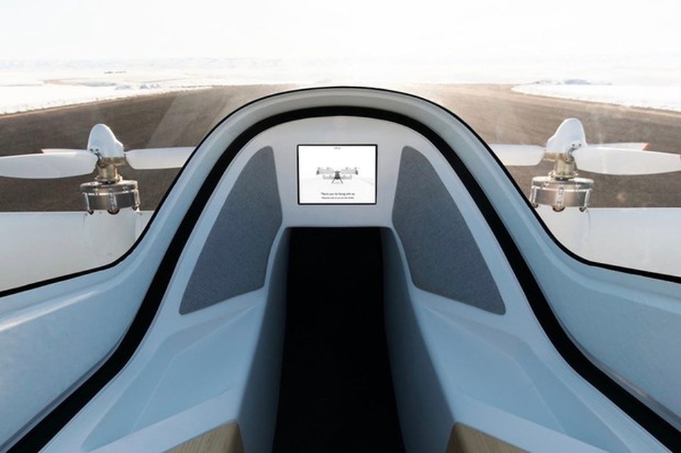 Pela imagem, o táxi voador tem cobertura transparente e tem espaço para uma pessoa (Divulgação ) — Foto: Auto Esporte