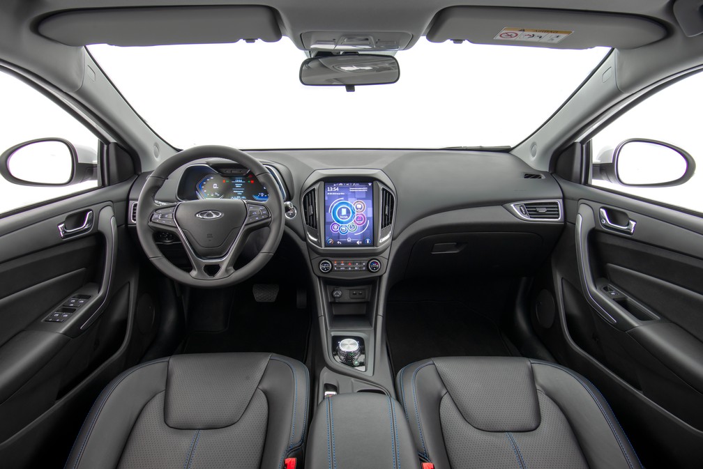 Arrizo 5 elétrico tem interior com desenho ligeiramente redesenhado em relação ao flex — Foto: Divulgação/Caoa Chery