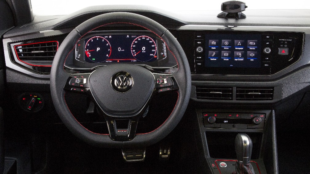 Interior de Polo e Virtus GTS — Foto: Divulgação
