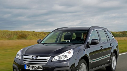 Subaru convoca recall de Legacy e Outback por falha no freio de estacionamento