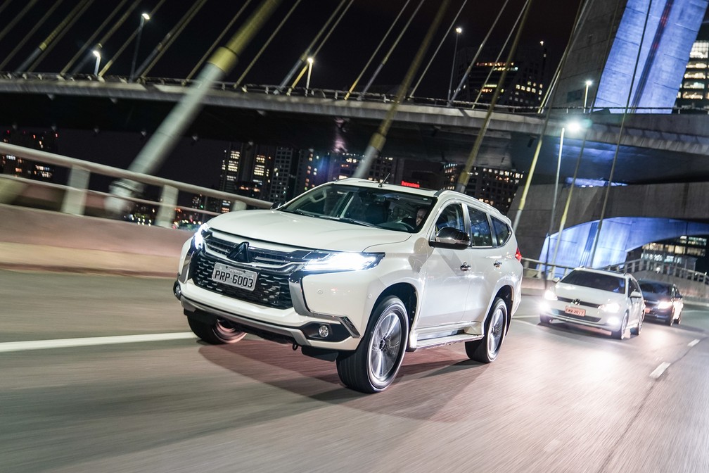 Mitsubishi Pajero Sport se destaca pelo rodar confortável — Foto: Fabio Tito/G1