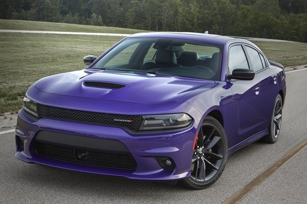 Na opção GT, desconto do Charger é de US$ 3 mil (Foto: Divulgação) — Foto: Auto Esporte
