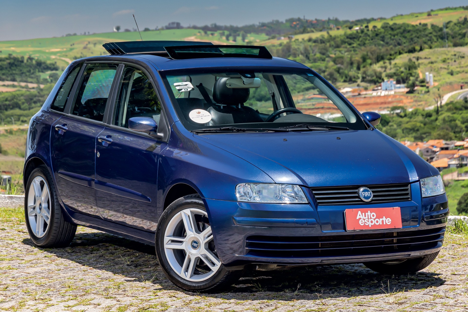 Fiat Stilo Abarth tinha itens de BMW e teto solar mais estiloso do mundo