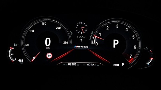 Novo BMW X3 chegará por R$ 310 mil e terá quadro de instrumentos digital na versão topo