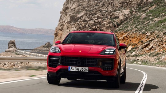 Novo Porsche Cayenne GTS é SUV esportivo no visual (e no V8 de 500 cv) 