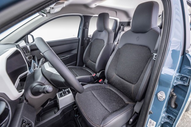 Renault Kwid E-Tech 2026 - bancos