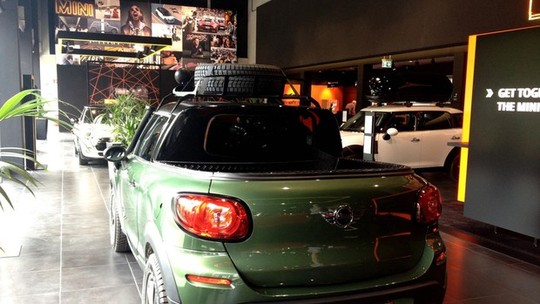 Estagiários da BMW transformam Mini Paceman em picape