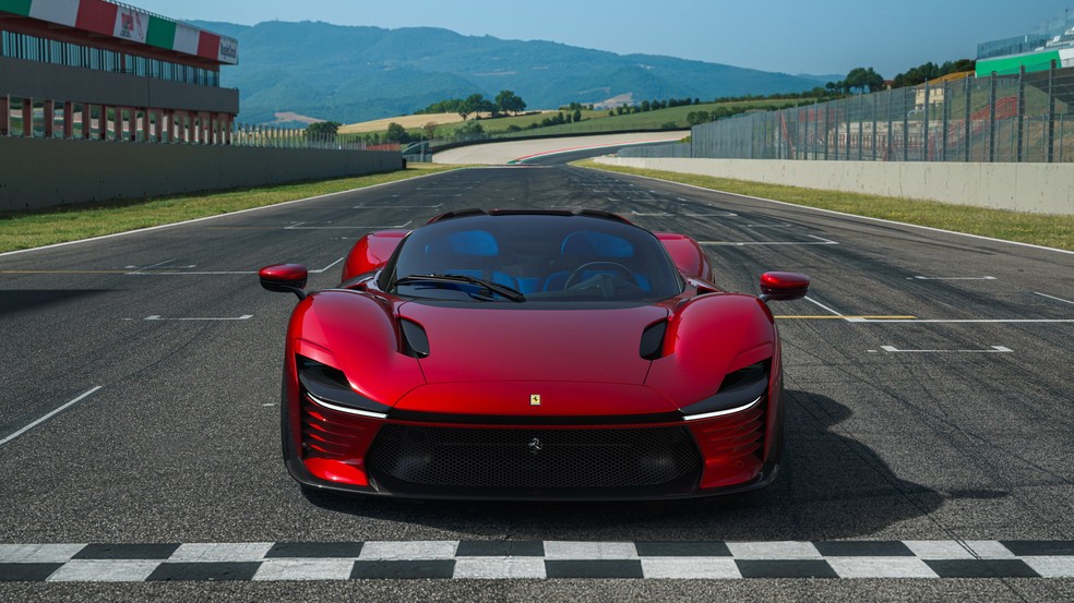 Ferrari Daytona SP3 é a terceira integrante de uma série especial da Ferrari que se inspira nos modelos clássicos  — Foto: Ferrari/Divulgação