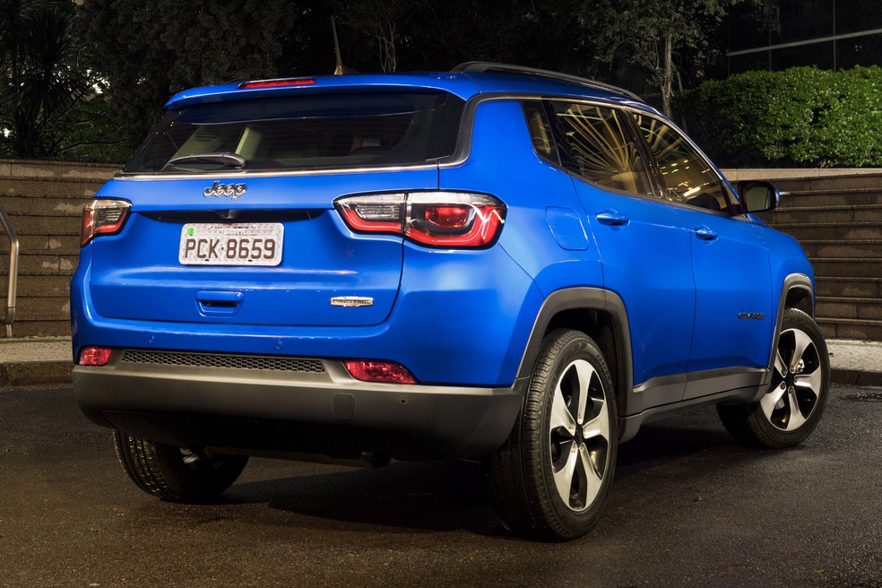 O Jeep Compass Longitude sai a partir de R$ 90.900 no Mercado Livre — Foto: Divulgação/Jeep 