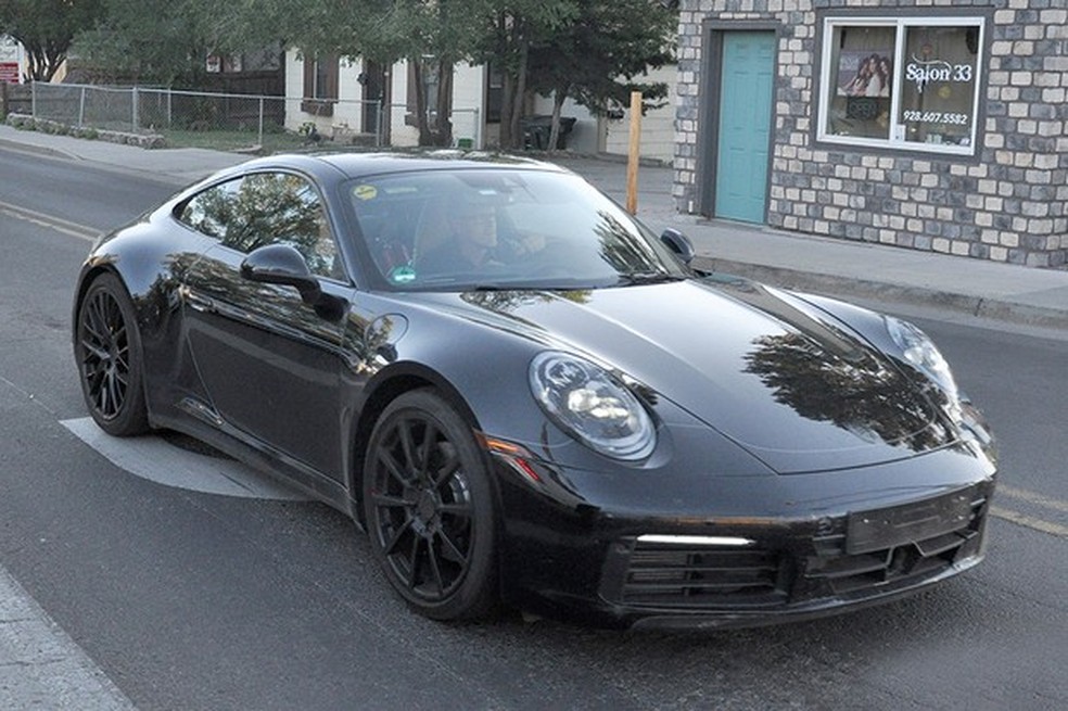 Flagra aponta que o 911 está maior (Foto: Automedia) — Foto: Auto Esporte