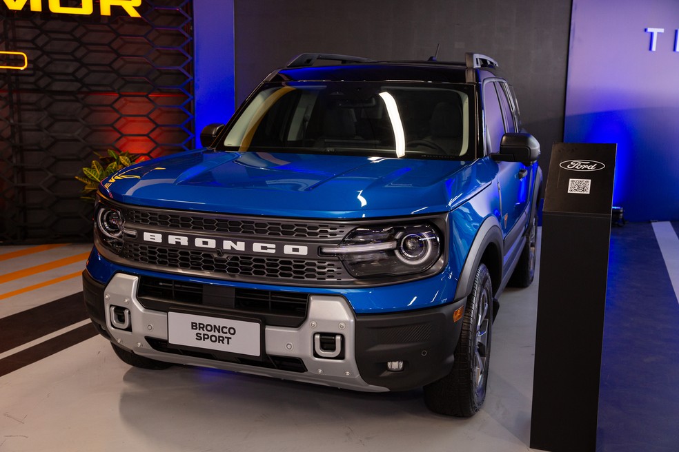 Os visitantes conheceram de perto as novidades do Bronco Sport — Foto: Alexandre di Paula