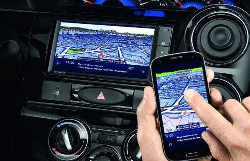 Central multimídia da linha Toyota Etios (Foto: Divulgação) — Foto: Auto Esporte
