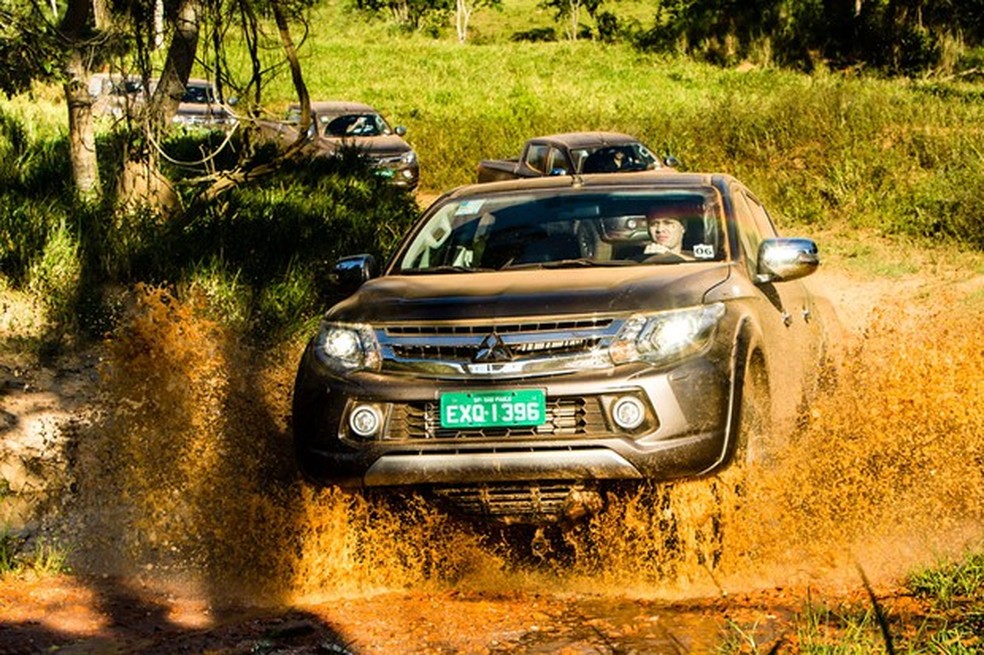 Reduzida e bloqueio do diferencial ajudam você a sair da maioria das enrascadas (Foto: Divulgação) — Foto: Auto Esporte