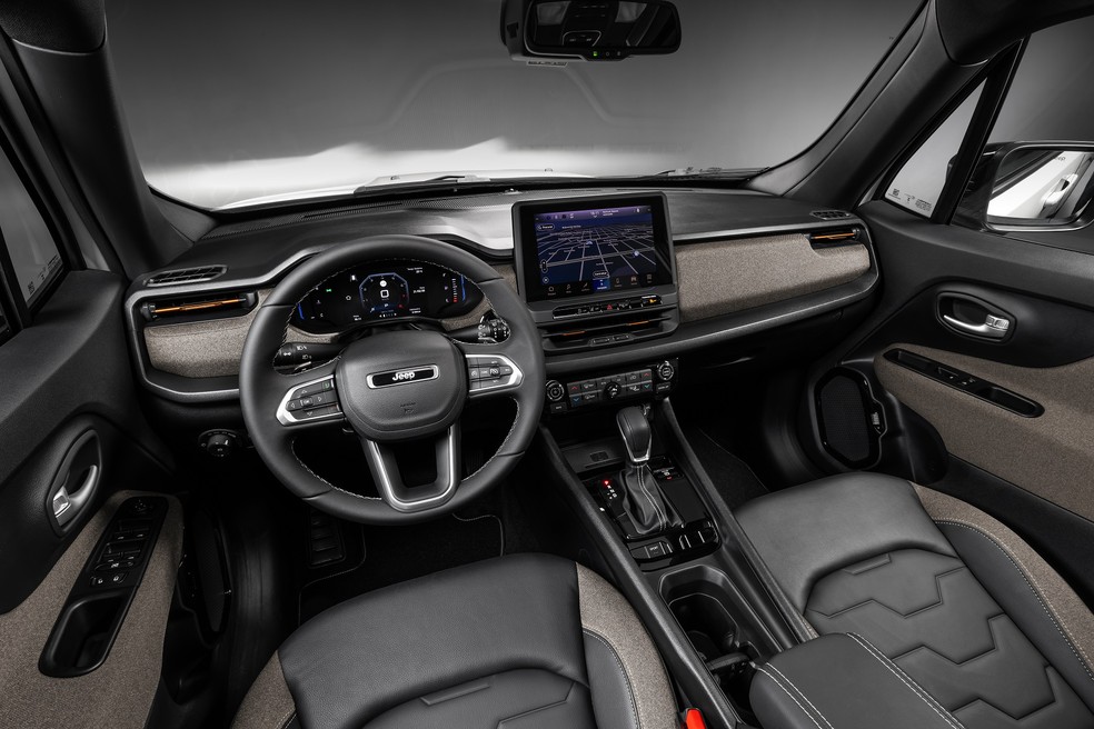 SUV compacto da Jeep estreia nova cabine 11 anos após o seu lançamento no Brasil — Foto: Divulgação