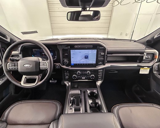 Ford F-150 Tremor 2025 - cabine