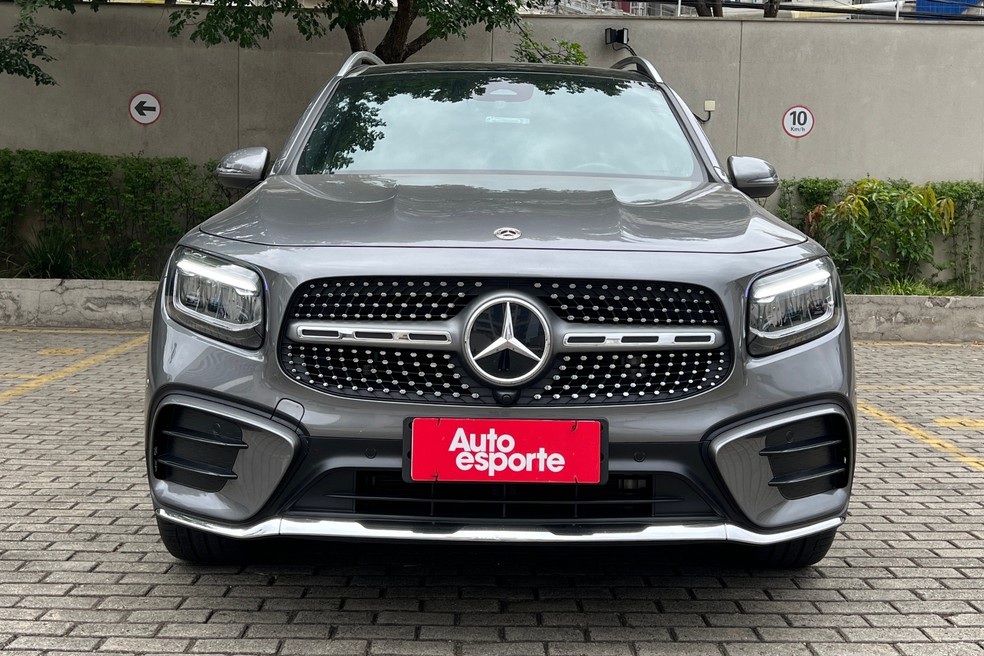 Mercedes-Benz GLB AMG Line poderia ter controle de estabilidade e tração mais eficaz — Foto: Vitória Drehmer/Auto News Brasil