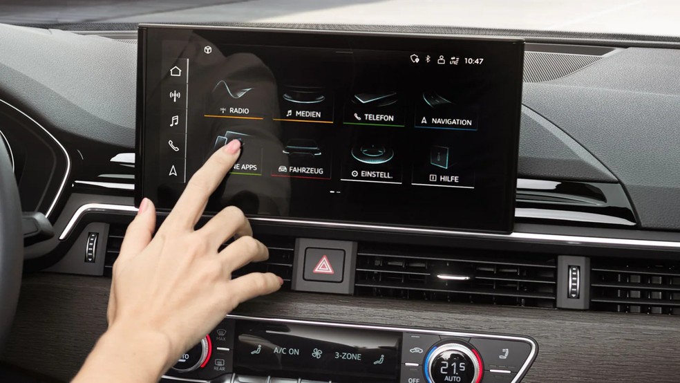 A central multimídia é nova com tela flutuante de 10,1 polegadas sensível ao toque com compatibilidade com Android Auto e Apple CarPlay — Foto: Divulgação