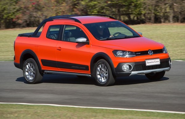 VW lança novo Fox e Saveiro cabine dupla