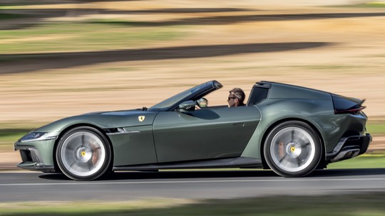 Teste: Ferrari 12Cilindri Spider é último conversível a combustão da marca