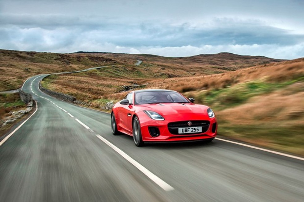 Jaguar F-TYPE 2.0 turbo (Foto: Divulgação) — Foto: Auto Esporte
