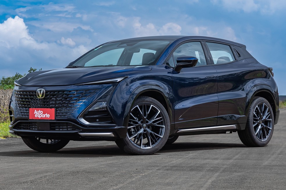 Caoa Changan Uni-T traz rodas de liga leve aro 20 — Foto: Renato Durães/Auto News Brasil