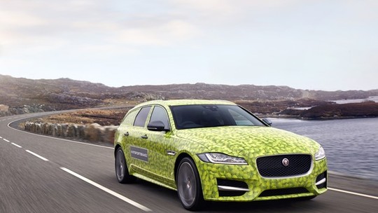 Jaguar divulga fotos da perua XF Sportbrake camuflada