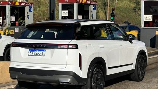 Flagra: Jaecoo 7 é visto no Brasil; veja quando chega o SUV híbrido chinês