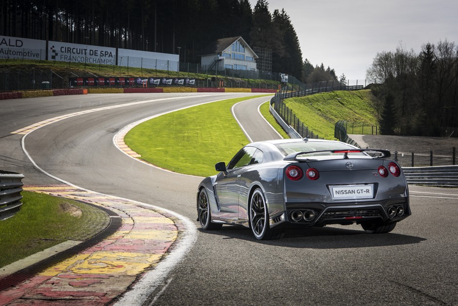 Nissan GT-R