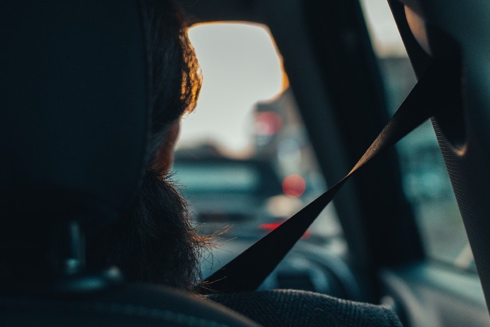 Ficar próximo à janela pode ajudar a diminuir a sensação de mal-estar (Foto: Pixabay) — Foto: Auto Esporte