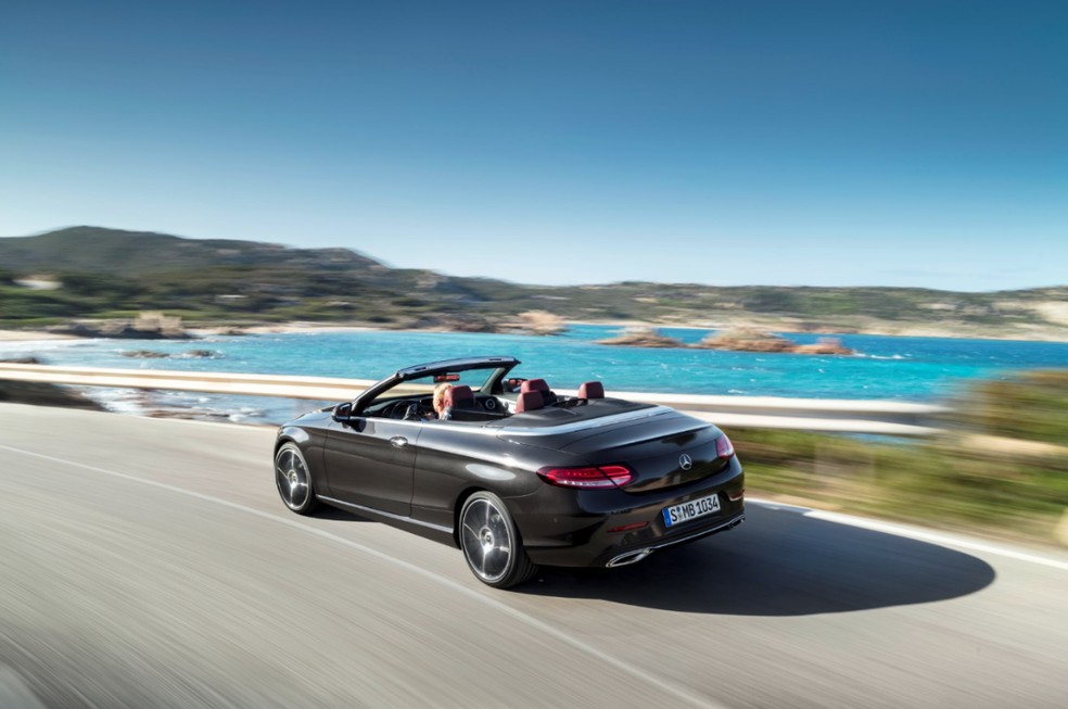 Mercedes-Benz Classe C Cabriolet — Foto: Divulgação